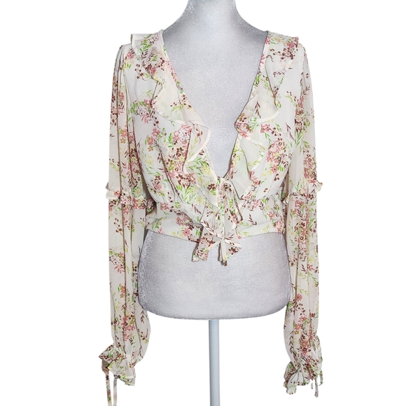 Forever 21 Tops - Forever 21 Pink Floral Cropped Top Size Large NWOT
